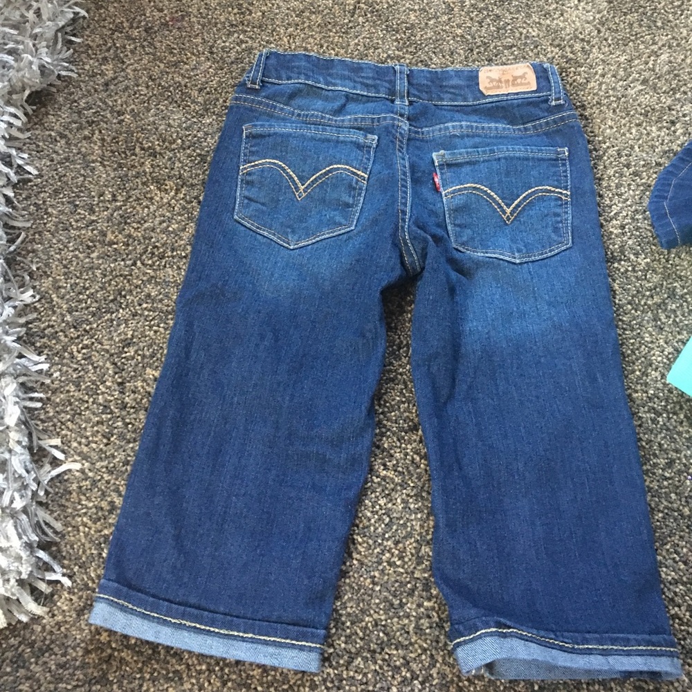Levi's capris size 7